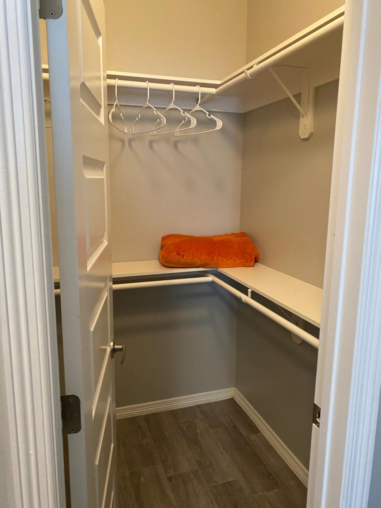 Cozy Getaway With King Bed Near Utrgv Apartment Edinburg Exterior photo